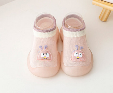 Kūdikių šlepetės su 3D elementu