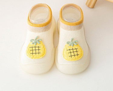 Kūdikių šlepetės su 3D elementu