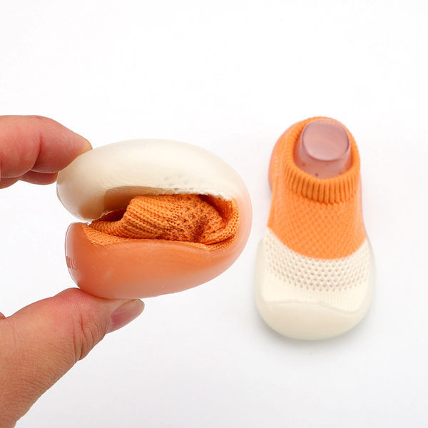 Bērnu elpojoši apavi dažādās krāsās