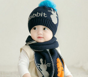 Bērnu trikotāžas cepures un šalles komplekts