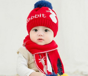 Bērnu trikotāžas cepures un šalles komplekts