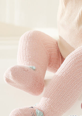 Βρεφικές χειμερινές κάλτσες σε τέσσερα χρώματα