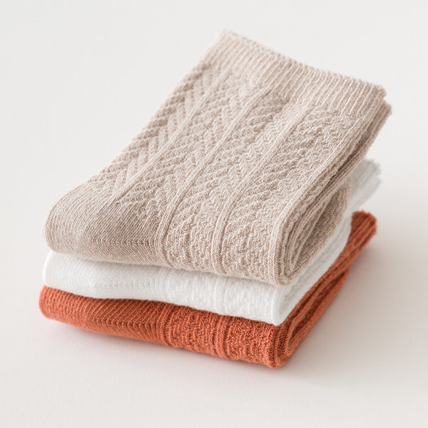 Set od tri dječje čarape