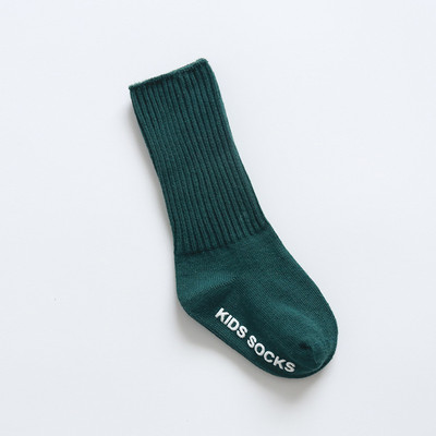 Απλές μακριές βρεφικές κάλτσες