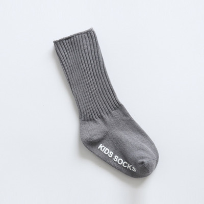 Απλές μακριές βρεφικές κάλτσες