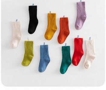 Бебешки чорапи в различни цветове 
