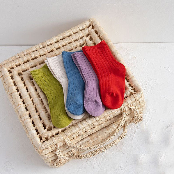 Βρεφικές κάλτσες σε διάφορα χρώματα