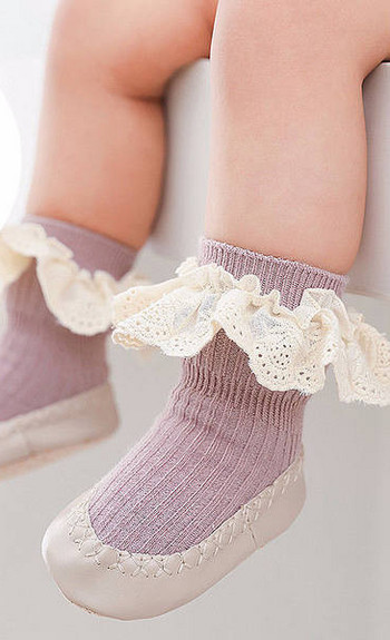 Бебешки обувки тип чорап с дантела за момичета
