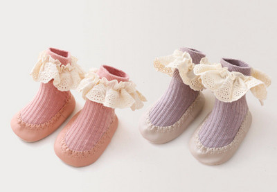 Meiteņu zeķu kurpes ar mežģīnēm