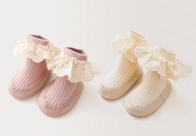 Meiteņu zeķu kurpes ar mežģīnēm