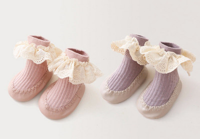 Meiteņu zeķu kurpes ar mežģīnēm