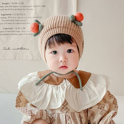 Καπέλο μωρού με φλοράλ μοτίβα και κορδόνια