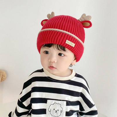 Καπέλο μωρού με φλοράλ μοτίβα και κορδόνια