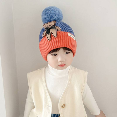 Καπέλο μωρού με φλοράλ μοτίβα και κορδόνια