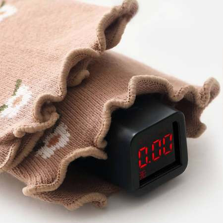 Zīdaiņu zeķītes ar ziedu motīviem