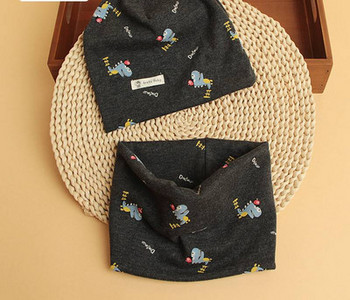 Baba kétrészes sapka és előke szett nyomtatással