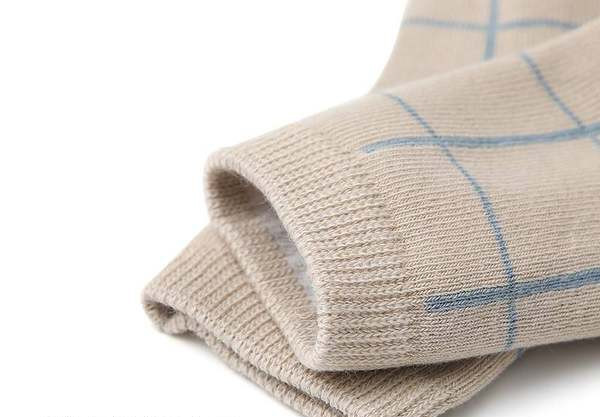 Mazuļu ikdienā - zeķītes puikam, meitenei