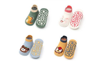 Baba zokni felirattal és applikációval