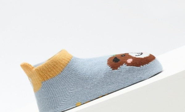 Baba zokni felirattal és applikációval