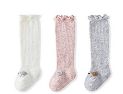 Hosszú baba zokni hímzéssel