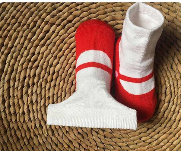 Ziemas mazuļu zeķu ikdienas modelis