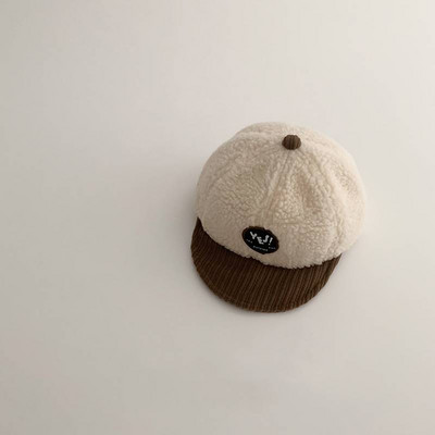 Flīsa mazuļa cepure ar aplikāciju un ausīm