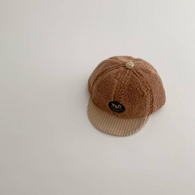 Flīsa mazuļa cepure ar aplikāciju un ausīm