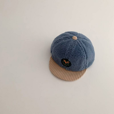 Flīsa mazuļa cepure ar aplikāciju un ausīm