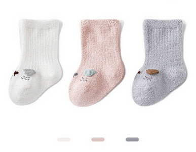 Zīdaiņu zeķītes ar aplikāciju, komplektā vairāki pāri
