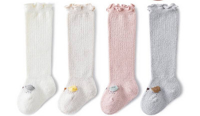 Zīdaiņu zeķītes ar aplikāciju, komplektā vairāki pāri