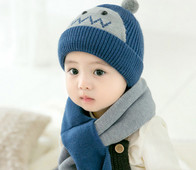 Baba polár kétrészes sál és sapka szett