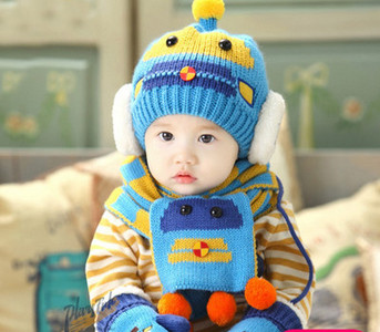 Baba polár kétrészes sál és sapka szett