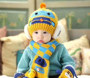 Baba polár kétrészes sál és sapka szett