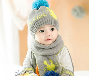 Baba polár kétrészes sál és sapka szett