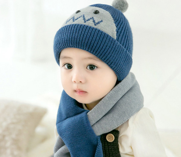 Baba polár kétrészes sál és sapka szett