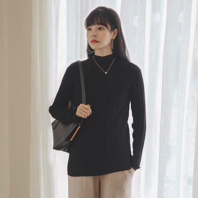 Női magas gallérú pulóver terhes nők számára