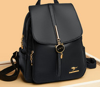 Sieviešu mugursoma no eko ādas - ar metāla elementu