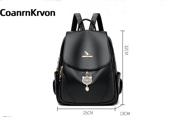 Γυναικείο σακίδιο πλάτης με μεταλλικό μενταγιόν