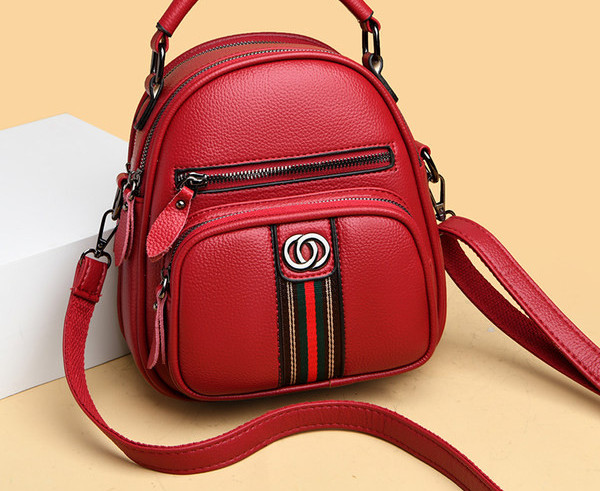 Moderan ženski ruksak od eko kože sa prednjim džepom u više boja