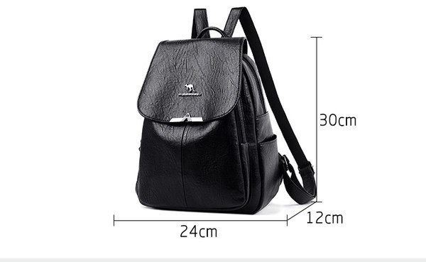 Női bőr hátizsák fém elemmel