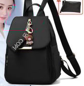 Sieviešu melna mugursoma ar metāla aizdari