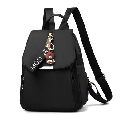 Sieviešu melna mugursoma ar metāla aizdari