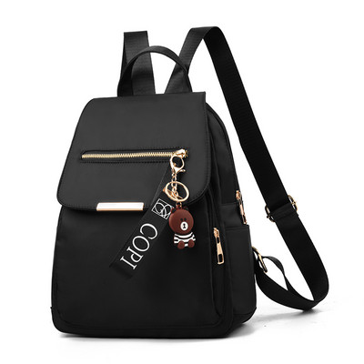 Sieviešu melna mugursoma ar metāla aizdari