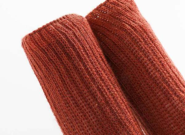 Vienkrāsainas ziemas mazuļu zeķītes zēniem un meitenēm