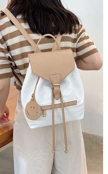 Új modell női hátizsák fém csattal és fűzővel