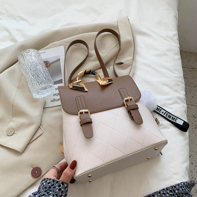 Γυναικείο σακίδιο πλάτης με κασκόλ