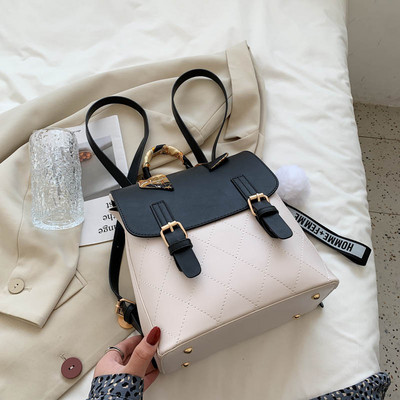 Γυναικείο σακίδιο πλάτης με κασκόλ