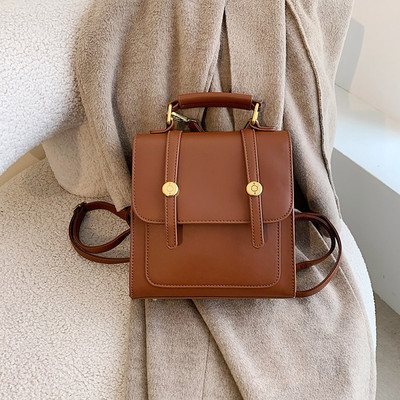 Öko bőr négyzet alakú női hátizsák fém csattal