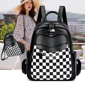 Öko bőrből készült női hátizsák két színben - külső zsebbel