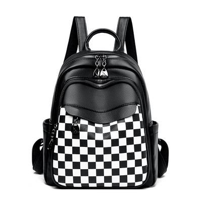 Öko bőrből készült női hátizsák két színben - külső zsebbel